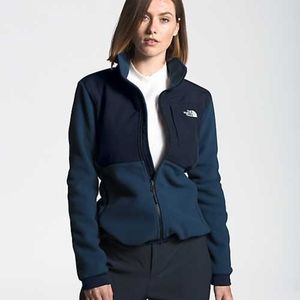 Womens North Face Denali 2 jacket. Navy blue.